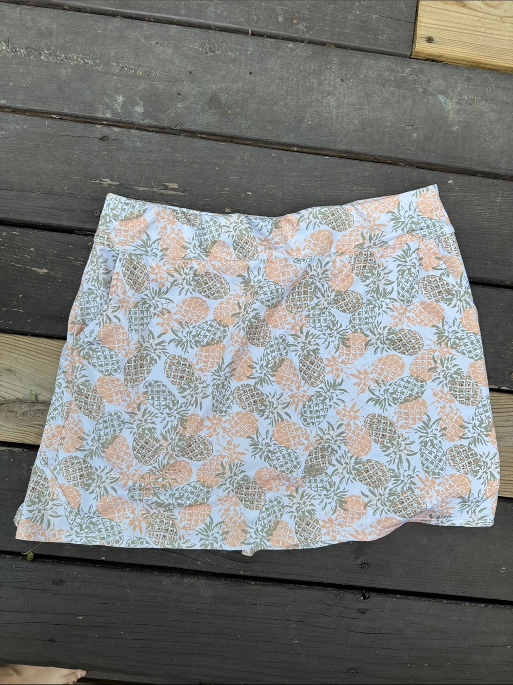 Coral Bay White Skort with Peach & Sage Pineapple Print size Large
